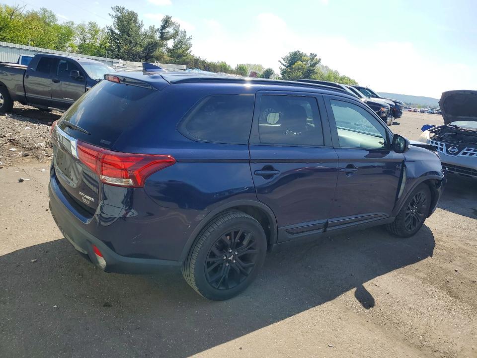 Продаж на аукціоні авто 2018 Mitsubishi Outlander, vin: JA4AZ3A38JZ067831, номер лоту: 51112346