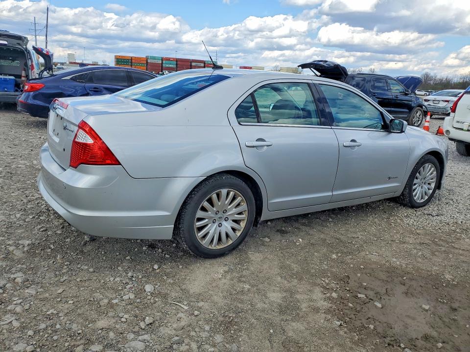 2010 Ford Fusion მანქანა იყიდება აუქციონზე, vin: 3FADP0L33AR137069, აუქციონის ნომერი: 48743756