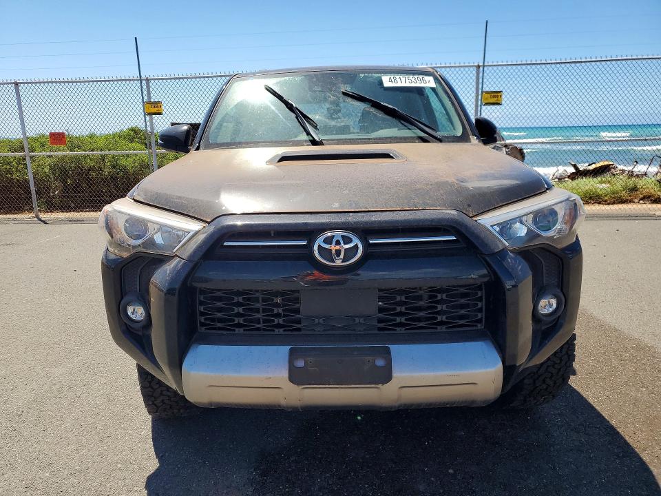 2021 Toyota 4runner მანქანა იყიდება აუქციონზე, vin: JTERU5JR8M5906665, აუქციონის ნომერი: 48175396