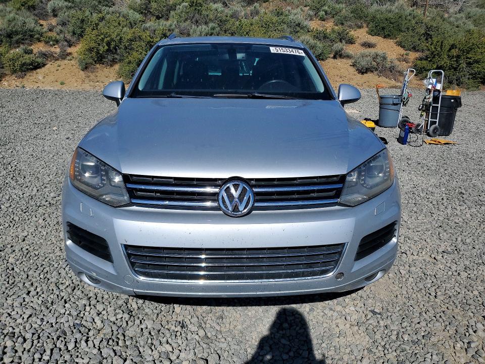 51533476 :رقم المزاد ، WVGFK9BP2CD002781 vin ، 2012 Volkswagen Touareg مزاد بيع