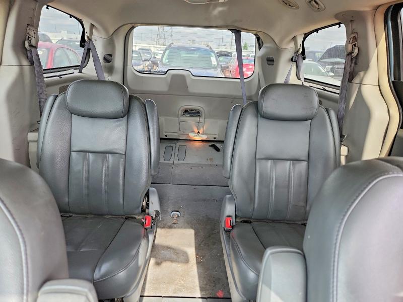 50670986 :رقم المزاد ، 2A4RR5DX6AR253939 vin ، 2010 Chrysler Town & Country مزاد بيع