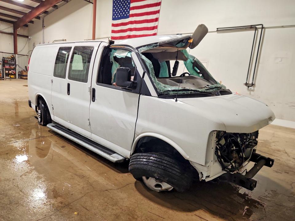 47288956 :رقم المزاد ، 1GTW7AFP8R1154737 vin ، 2024 Gmc Savana مزاد بيع