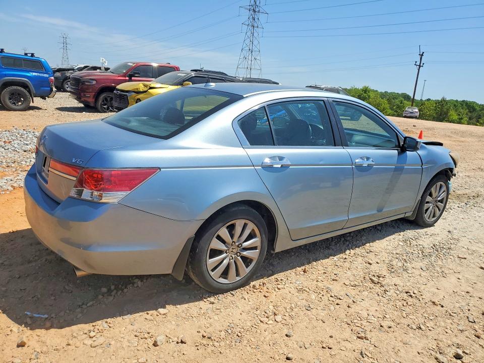 50985676 :رقم المزاد ، 1HGCP3F87BA008392 vin ، 2011 Honda Accord مزاد بيع