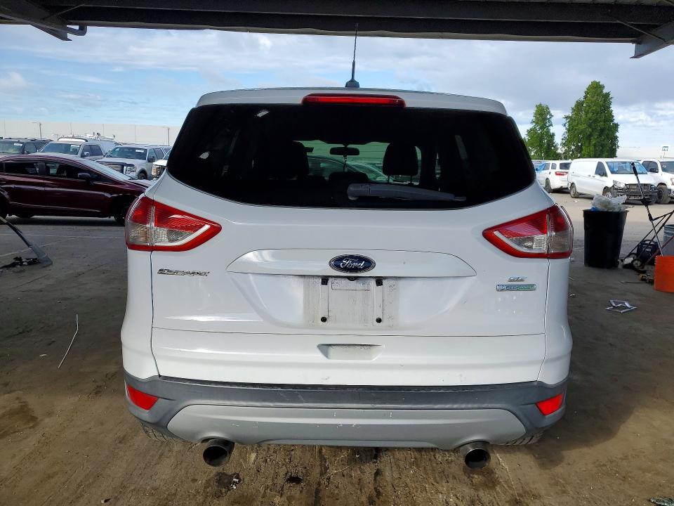 2014 Ford Escape მანქანა იყიდება აუქციონზე, vin: 1FMCU0GX4EUD88706, აუქციონის ნომერი: 49293406
