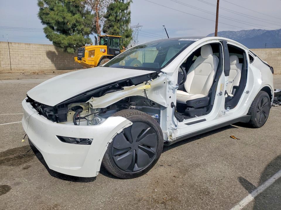 Auction sale of the 2026 Tesla Model Y, vin: 7SAYGDEDXTF580884, lot number: 49975186