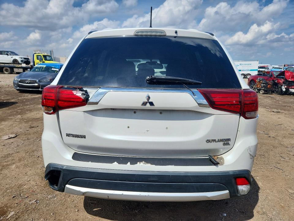 Продаж на аукціоні авто 2016 Mitsubishi Outlander, vin: JA4AZ3A33GZ033238, номер лоту: 50493256