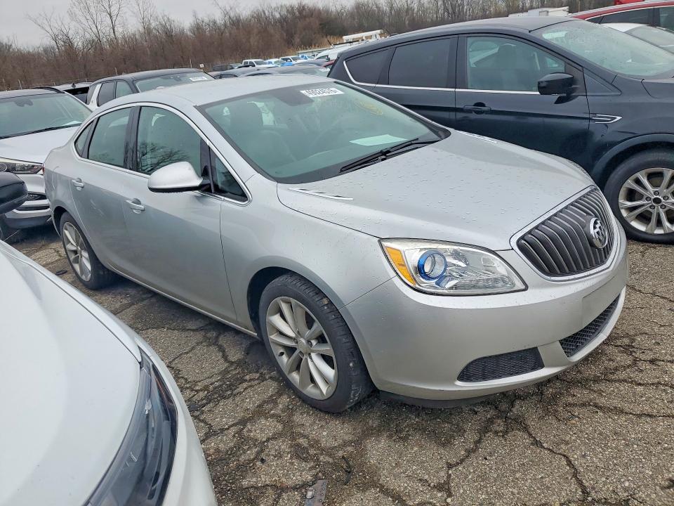 49024576 :رقم المزاد ، 1G4PP5SK5F4108004 vin ، 2015 Buick Verano مزاد بيع