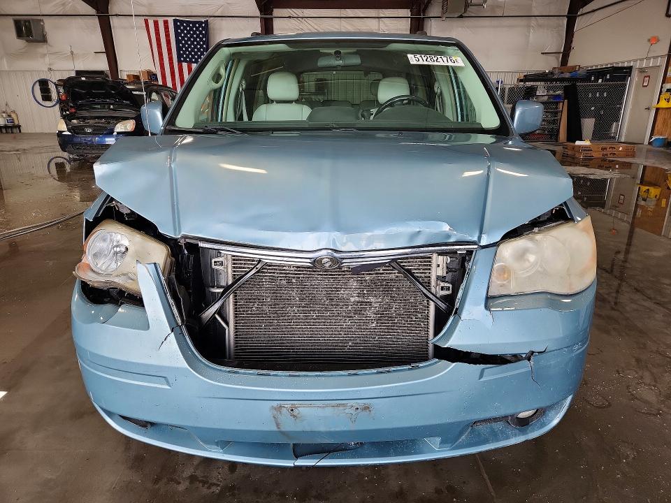 Продажа на аукционе авто 2010 Chrysler Town & Country, vin: 2A4RR8DX8AR376479, номер лота: 51282176