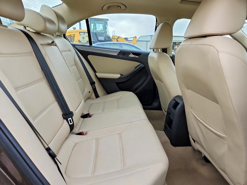 51586076 :رقم المزاد ، 3VWD17AJ5FM203001 vin ، 2015 Volkswagen Jetta مزاد بيع