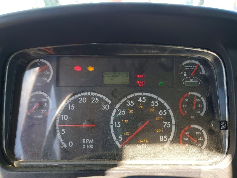 50458576 :رقم المزاد ، 1FVHCYCY8FHGH8678 vin ، 2015 Freightliner M2 مزاد بيع