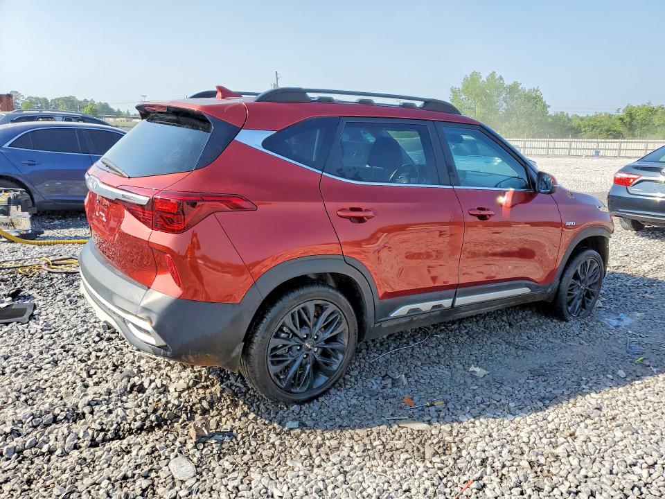 2023 Kia Seltos მანქანა იყიდება აუქციონზე, vin: KNDEUCA22P7417472, აუქციონის ნომერი: 50309826