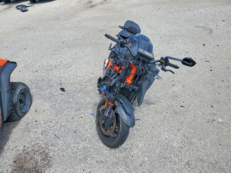 47615806 :رقم المزاد ، VBKV39408LM925729 vin ، 2020 Ktm 1290 مزاد بيع