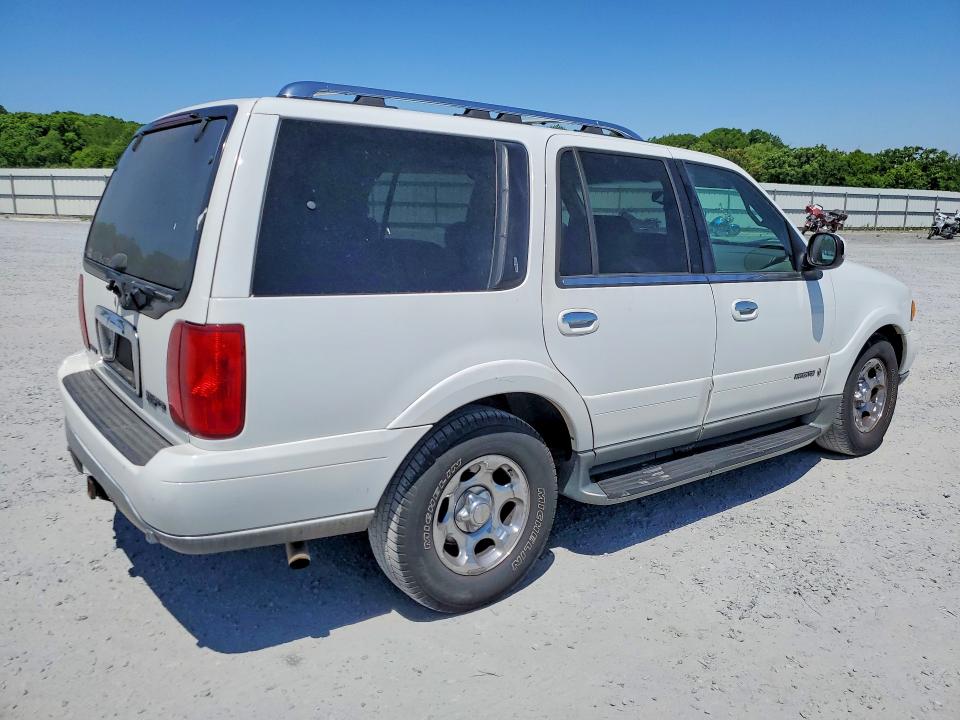 50710266 :رقم المزاد ، 5LMFU28R31LJ15987 vin ، 2001 Lincoln Townhouse Navigator مزاد بيع