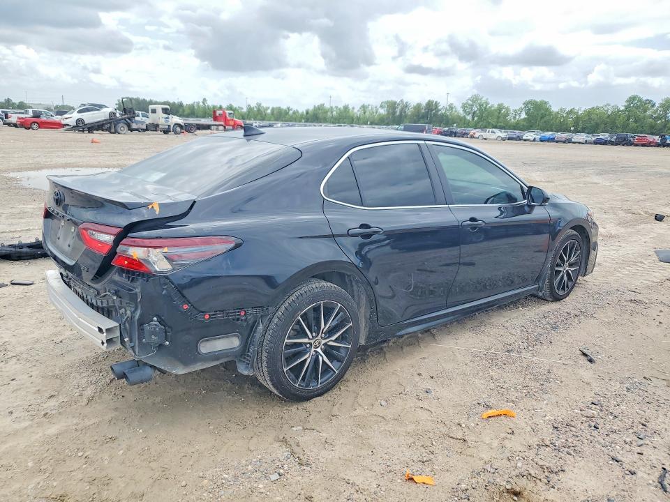 Продаж на аукціоні авто 2022 Toyota Camry, vin: 4T1T11AK0NU623470, номер лоту: 48827266