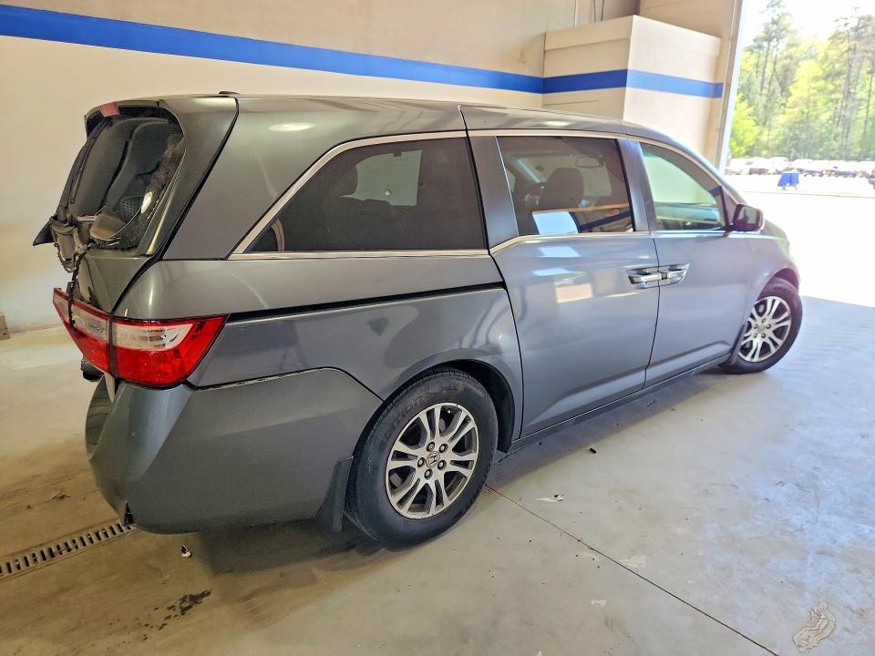 50093246 :رقم المزاد ، 5FNRL5H6XDB056717 vin ، 2013 Honda Odyssey مزاد بيع