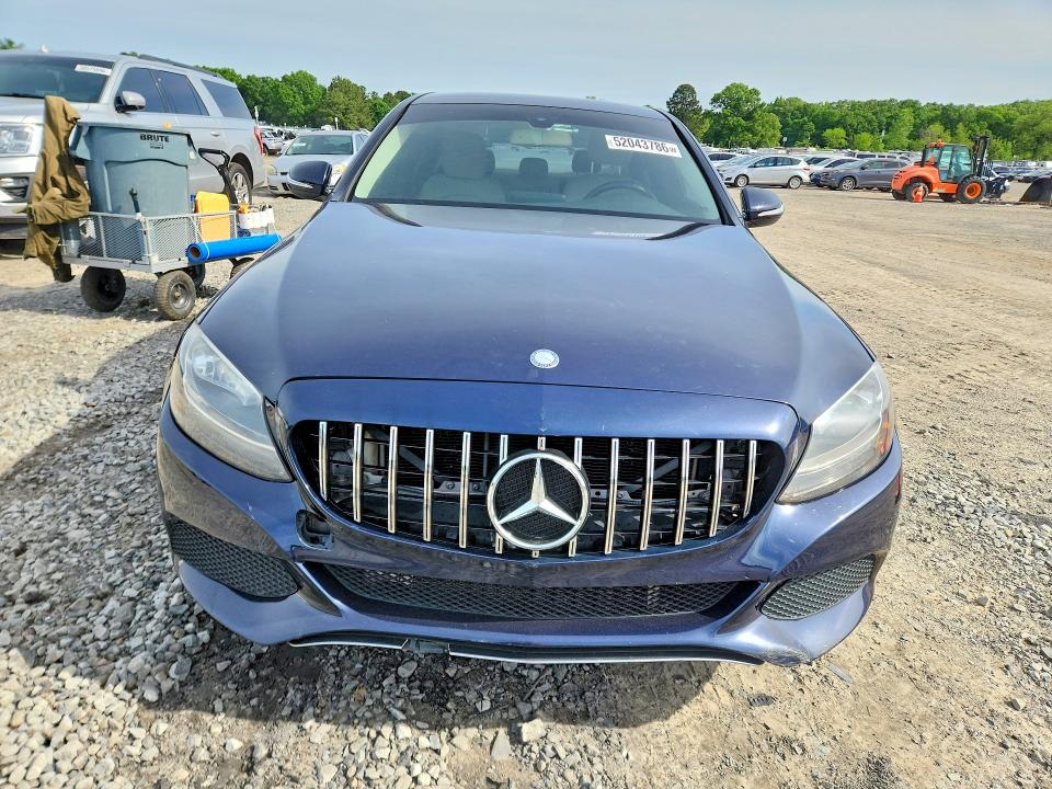 52043786 :رقم المزاد ، 55SWF4KB5FU079835 vin ، 2015 Mercedes-benz C مزاد بيع