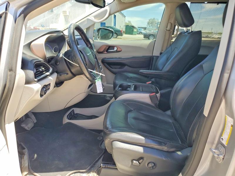 50194556 :رقم المزاد ، 2C4RC1BG1KR609136 vin ، 2019 Chrysler Pacifica مزاد بيع