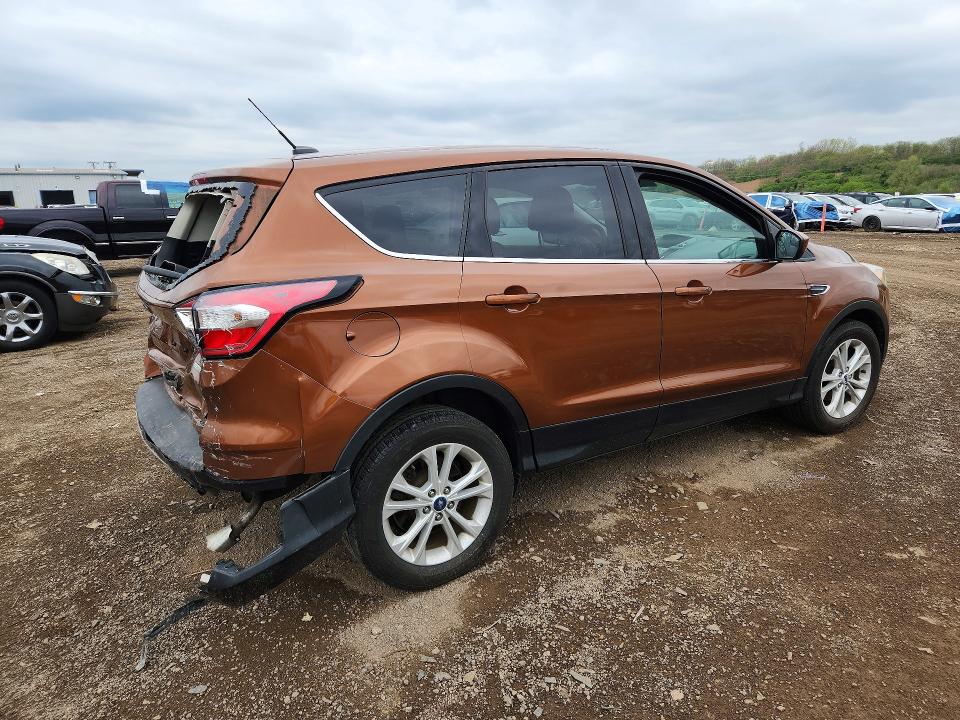 2017 Ford Escape მანქანა იყიდება აუქციონზე, vin: 1FMCU0GD8HUC64898, აუქციონის ნომერი: 50852346