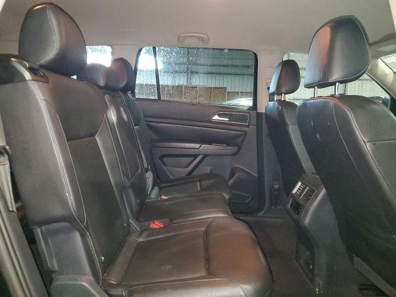 48488256 :رقم المزاد ، 1V2CR2CA5JC540316 vin ، 2018 Volkswagen Atlas مزاد بيع