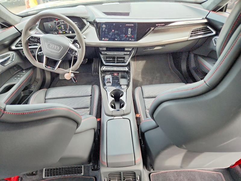 48200306 :رقم المزاد ، WAUAHBFW1N7905122 vin ، 2022 Audi Rs E-tron Gt مزاد بيع