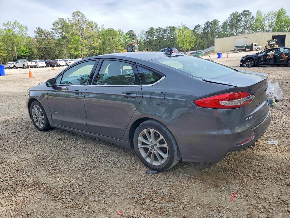49220326 :رقم المزاد ، 3FA6P0LU8KR184939 vin ، 2019 Ford Fusion مزاد بيع