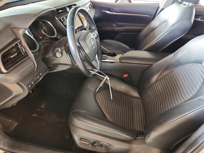 49668026 :رقم المزاد ، 4T1G11AK5LU944158 vin ، 2020 Toyota Camry مزاد بيع