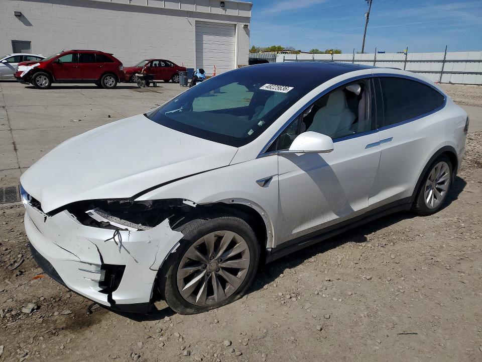 2019 Tesla Model X მანქანა იყიდება აუქციონზე, vin: 5YJXCDE22KF207467, აუქციონის ნომერი: 48225636