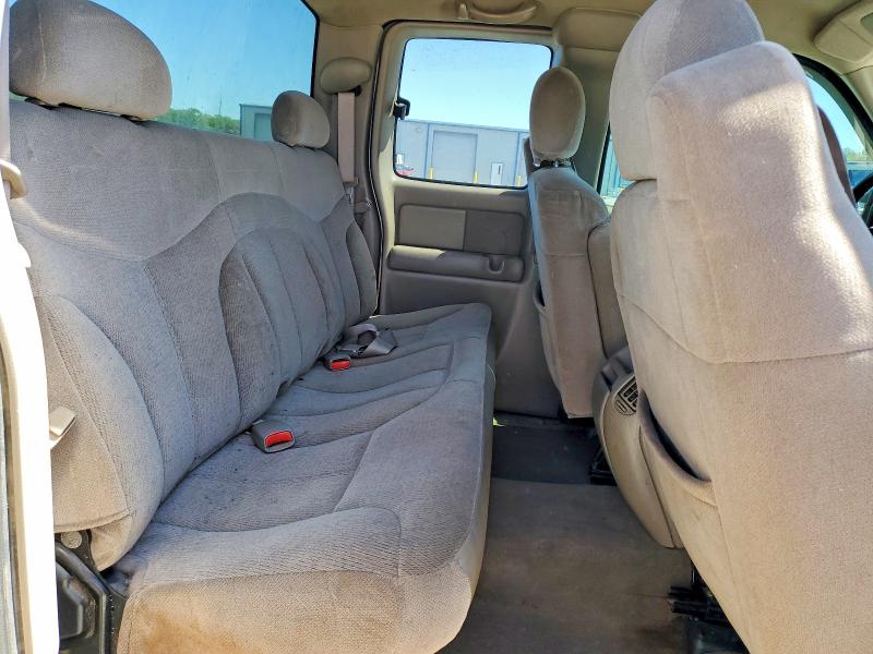 48632536 :رقم المزاد ، 2GTEK19T811305884 vin ، 2001 Gmc New Sierra مزاد بيع