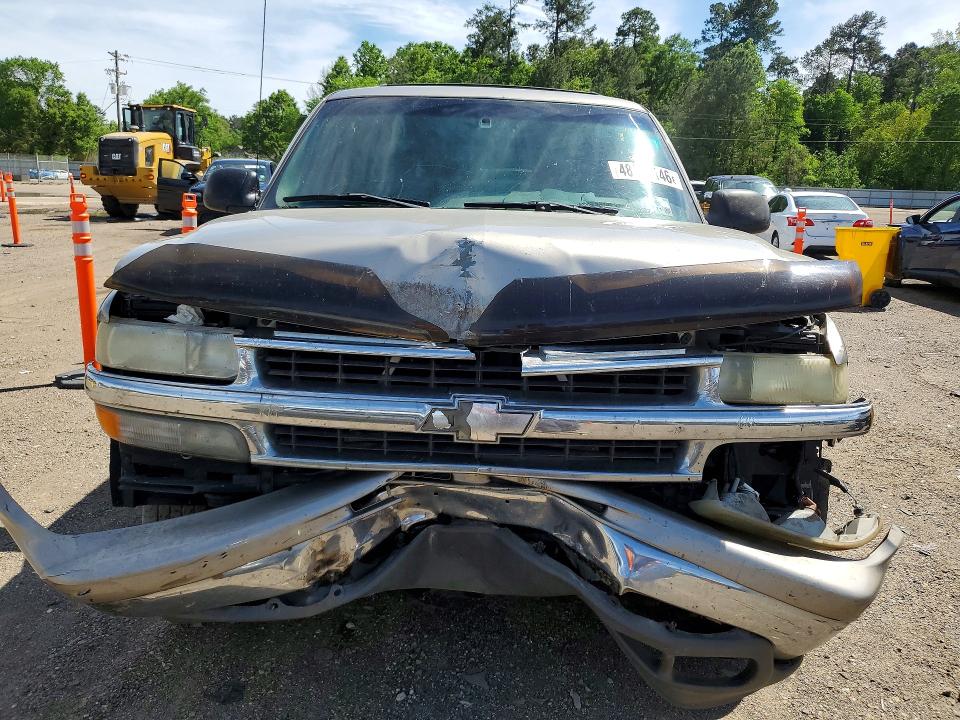 2001 Chevrolet Suburban მანქანა იყიდება აუქციონზე, vin: 3GNEC16T51G107232, აუქციონის ნომერი: 48916146