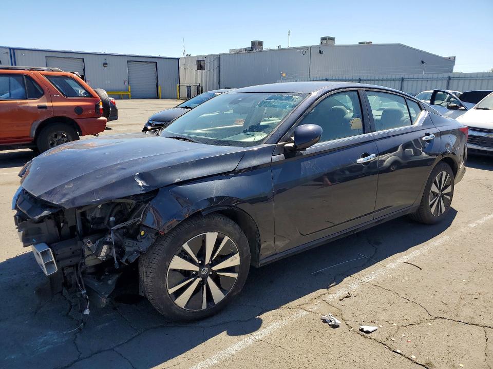 48971926 :رقم المزاد ، 1N4BL4DV5NN304065 vin ، 2022 Nissan Altima مزاد بيع