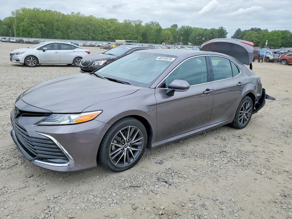 48910576 :رقم المزاد ، 4T1F11BK0PU079177 vin ، 2023 Toyota Camry مزاد بيع