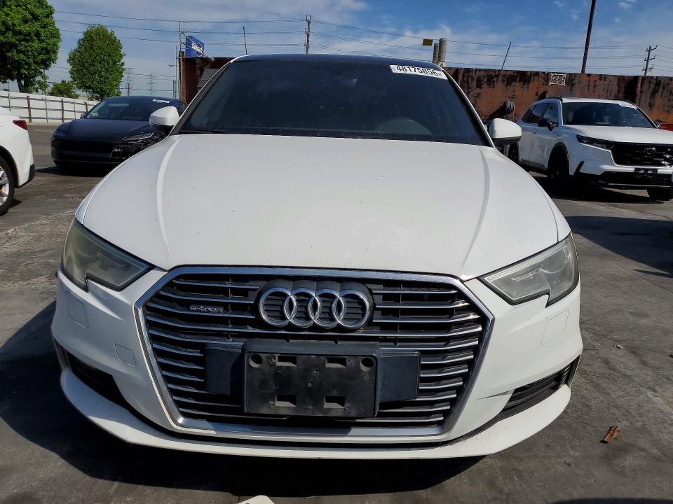 48175856 :رقم المزاد ، WAUUPBFF3HA079137 vin ، 2017 Audi A3 مزاد بيع