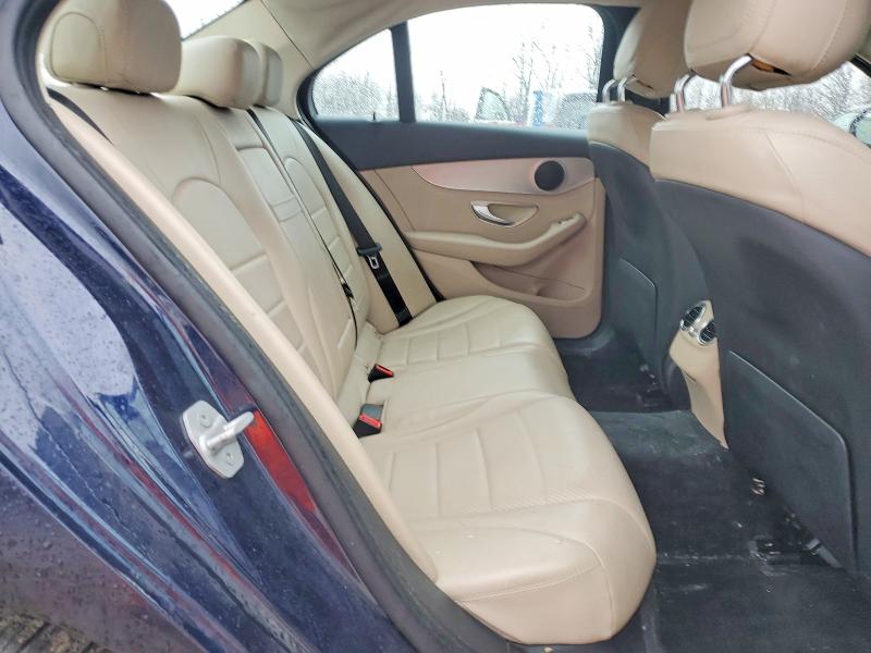 48823246 :رقم المزاد ، 55SWF4KB1GU128207 vin ، 2016 Mercedes-benz C مزاد بيع