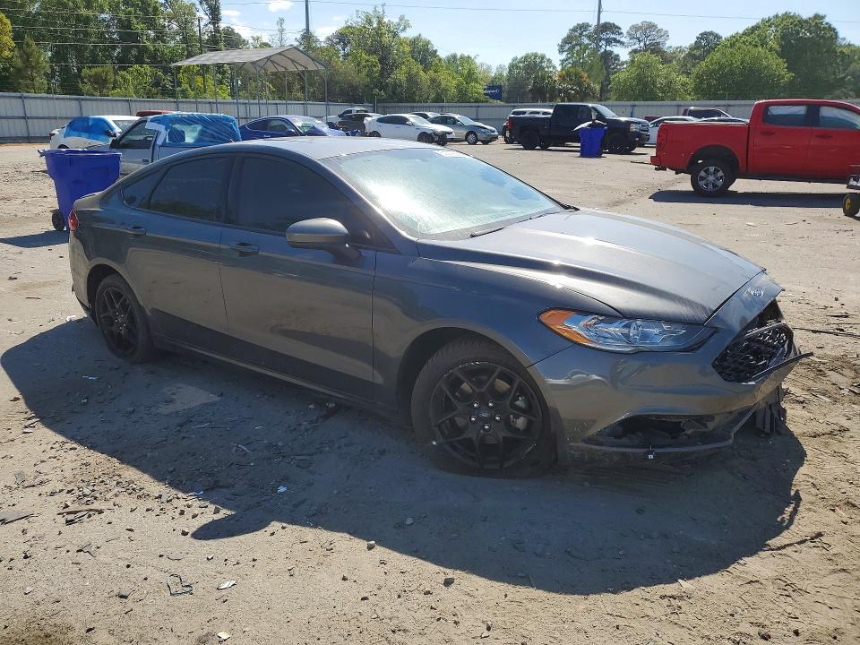 Продаж на аукціоні авто 2018 Ford Fusion, vin: 3FA6P0LU0JR137614, номер лоту: 50018686