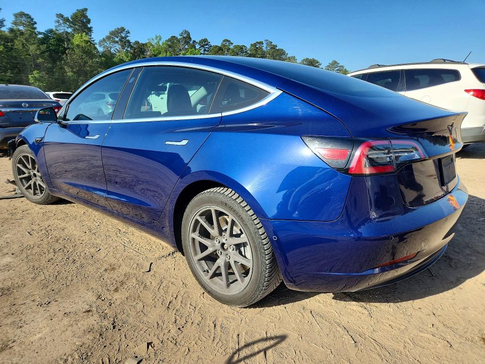 49223146 :رقم المزاد ، 5YJ3E1EAXJF059260 vin ، 2018 Tesla Model 3 مزاد بيع