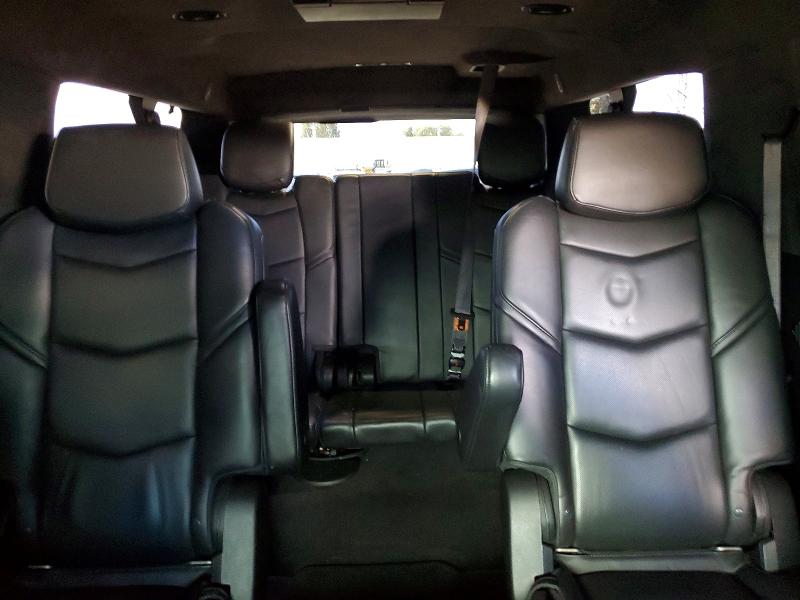 48864396 :رقم المزاد ، 1GYS4KKJ6HR136925 vin ، 2017 Cadillac Escalade مزاد بيع