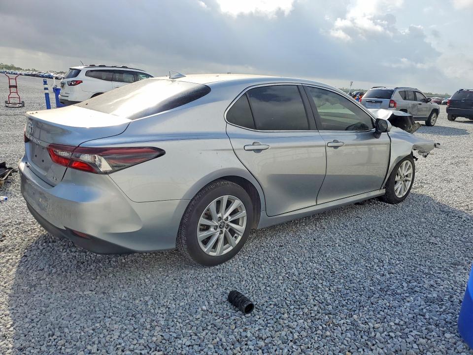 48758736 :رقم المزاد ، 4T1C11AKXRU866516 vin ، 2024 Toyota Camry مزاد بيع