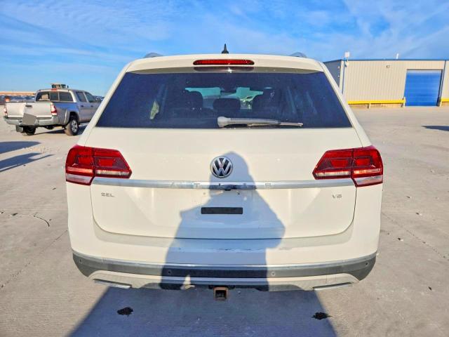 79911805 :رقم المزاد ، 1V2ER2CA2JC545725 vin ، 2018 Volkswagen Atlas مزاد بيع