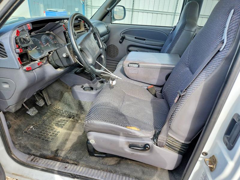 2000 Dodge Ram 1500 მანქანა იყიდება აუქციონზე, vin: 1B7HC13Y7YJ107084, აუქციონის ნომერი: 50594166
