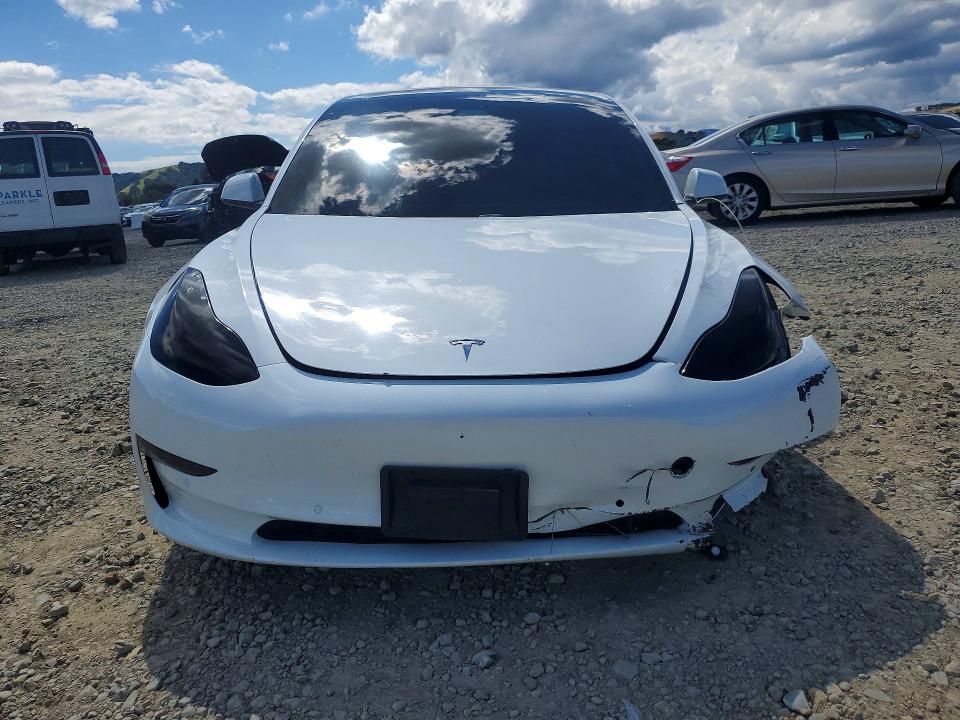 49927916 :رقم المزاد ، 5YJ3E1EA1MF868103 vin ، 2021 Tesla Model 3 مزاد بيع