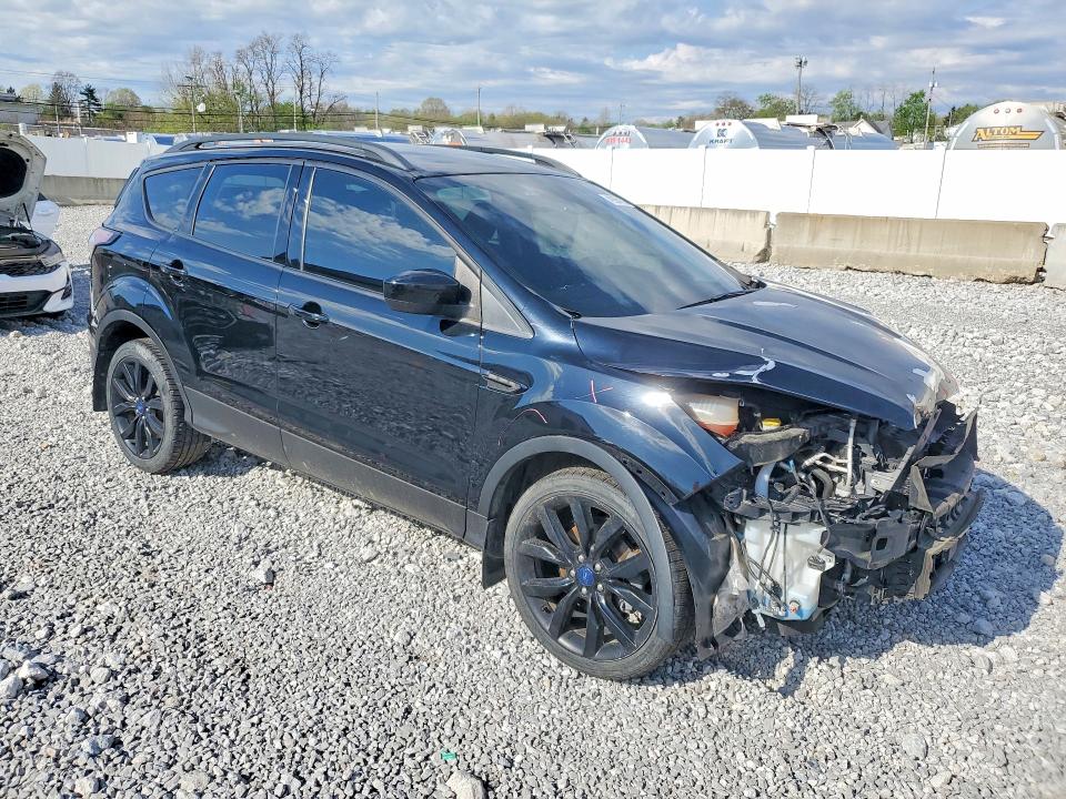 Продаж на аукціоні авто 2018 Ford Escape, vin: 1FMCU0GD0JUB67667, номер лоту: 49264136