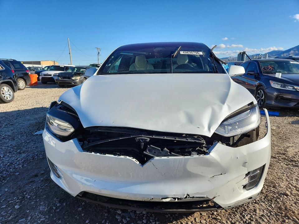 2019 Tesla Model X მანქანა იყიდება აუქციონზე, vin: 5YJXCAE21KF191082, აუქციონის ნომერი: 49830796