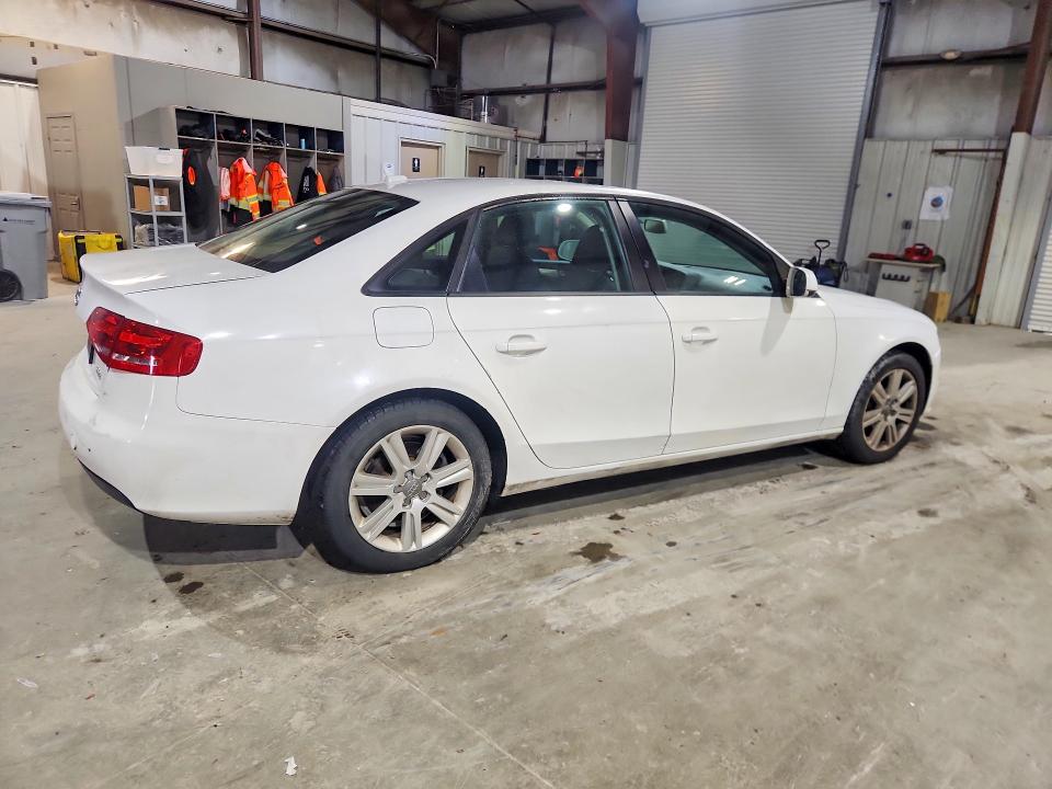Продаж на аукціоні авто 2011 Audi A4, vin: WAUAFAFL1BN010372, номер лоту: 50132986