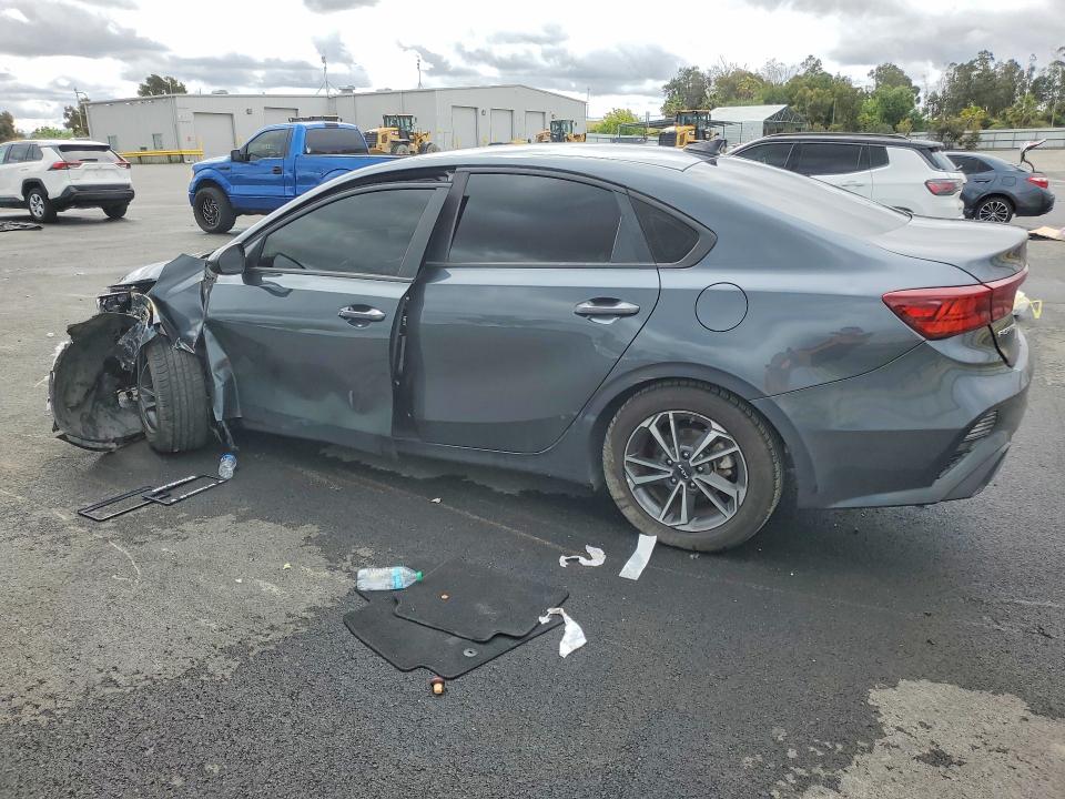 50529636 :رقم المزاد ، 3KPF24AD6NE477978 vin ، 2022 Kia Forte مزاد بيع