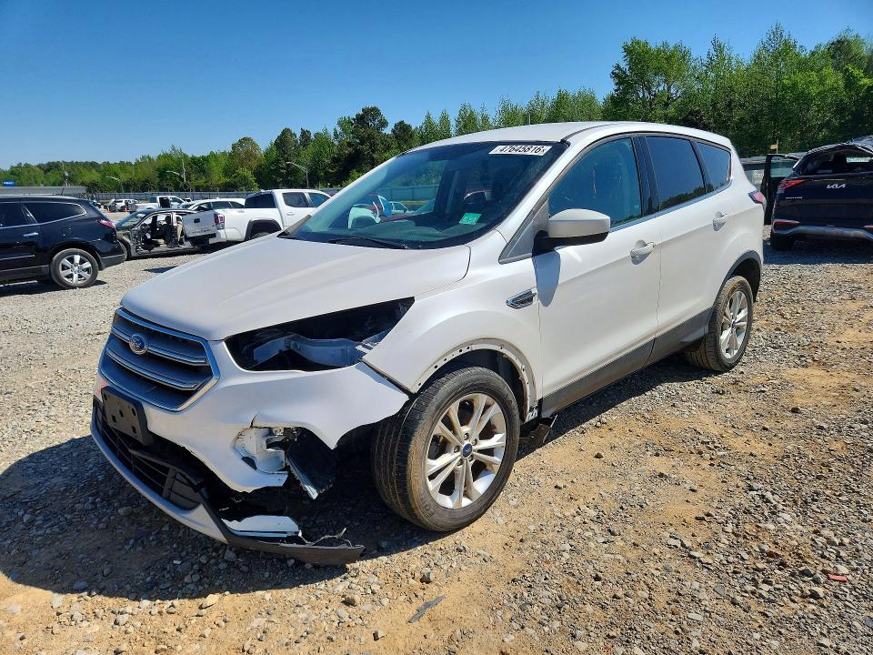 2017 Ford Escape მანქანა იყიდება აუქციონზე, vin: 1FMCU0GD9HUE38641, აუქციონის ნომერი: 47645816