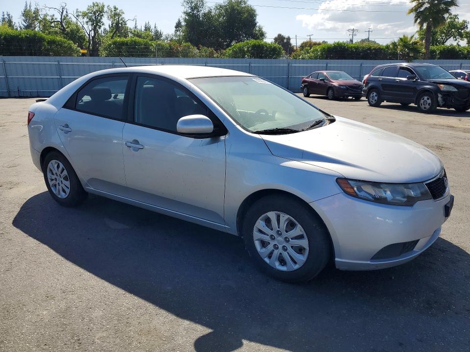 2013 Kia Forte მანქანა იყიდება აუქციონზე, vin: KNAFT4A26D5677374, აუქციონის ნომერი: 51470886