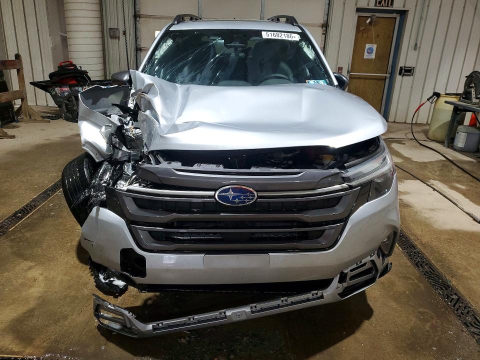 51682186 :رقم المزاد ، JF2SLDRC2SH510828 vin ، 2025 Subaru Forester مزاد بيع