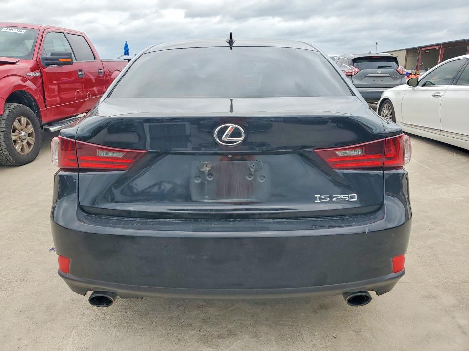 51096856 :رقم المزاد ، JTHBF1D24F5054954 vin ، 2015 Lexus Is مزاد بيع