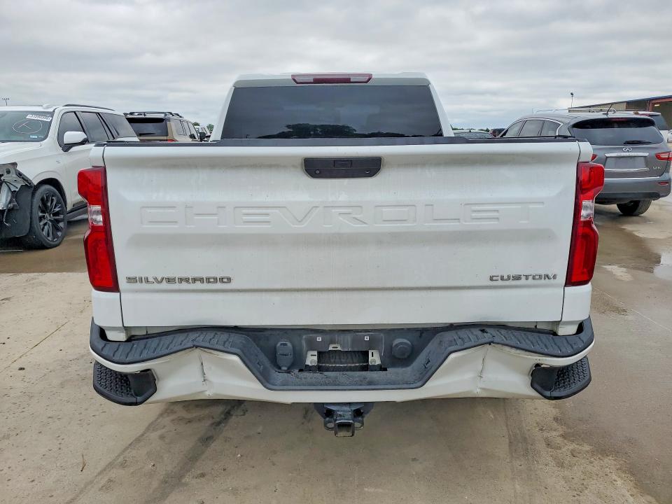 51266426 :رقم المزاد ، 3GCPYBEK1MG443921 vin ، 2021 Chevrolet Silverado مزاد بيع