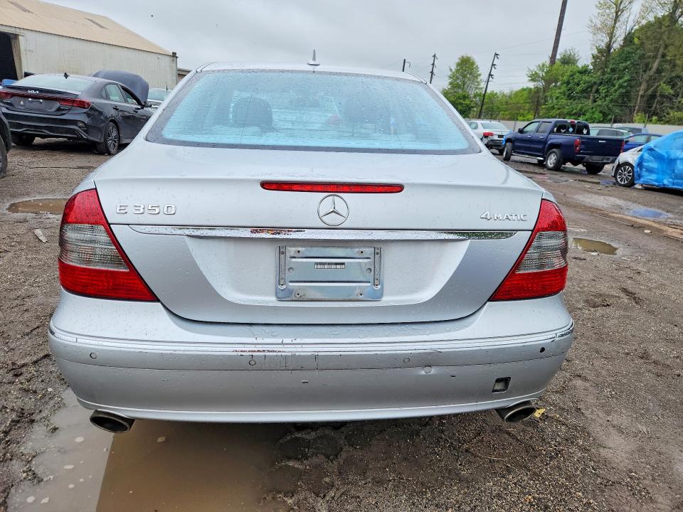 51670146 :رقم المزاد ، WDBUF87X48B203828 vin ، 2008 Mercedes-benz E مزاد بيع